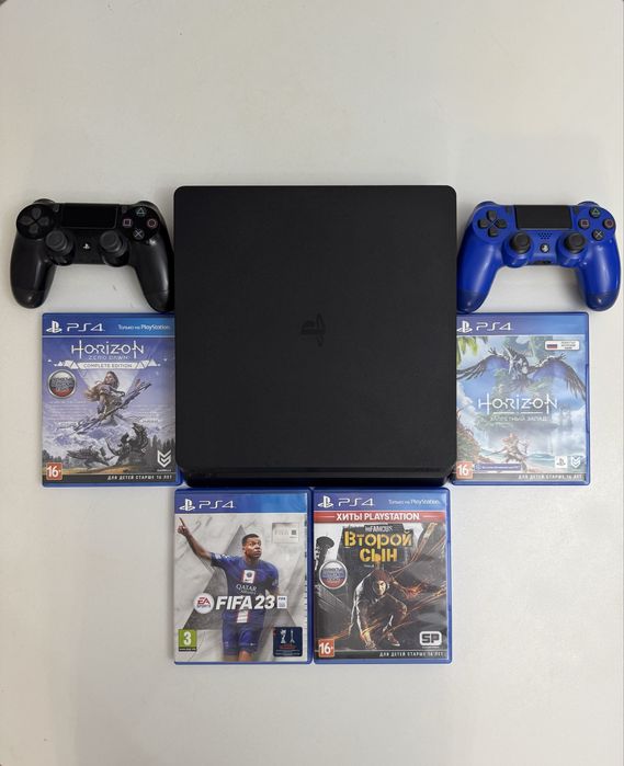 PlayStation 4 slim в хорошем состоянии 2 джойстика + 4 игры в падарок