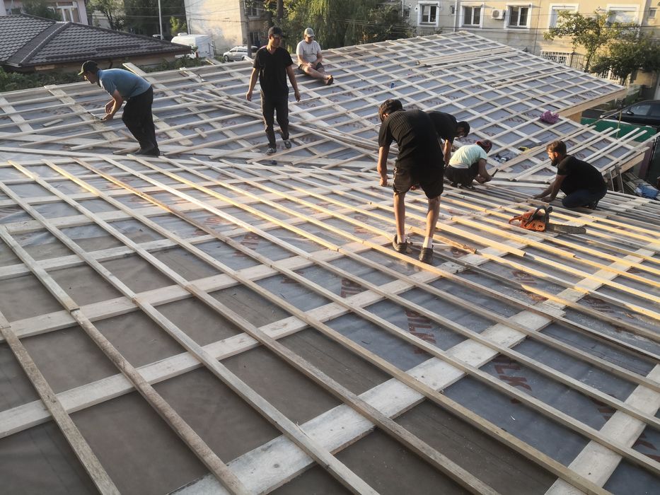 Reparatii acoperisuri tigla metalica tigla ceramica mansarde velux