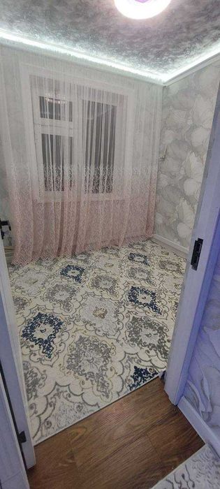 2 xona 3 xonaga o'zgartirilgan kvartira sotuvda