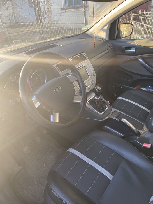 Vanzare autoturizm ford Guga