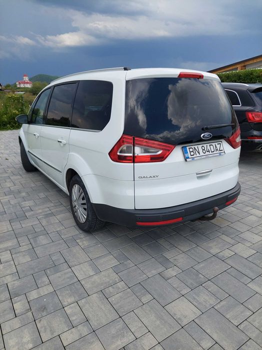 Ford Galaxy Titanium Edition