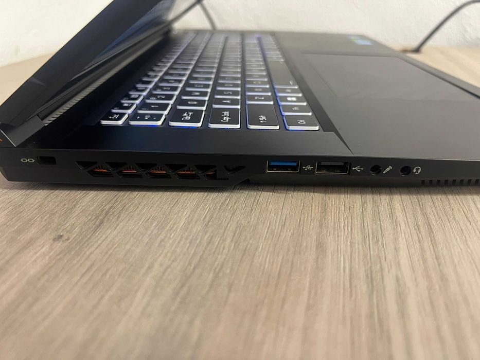 Laptop Gaming Gigabyte G7 KF – i5 12500H / RTX 4060 / 16GB / 144Hz