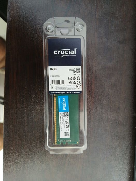 16GB RAM Crucial DDR4 3200MHZ