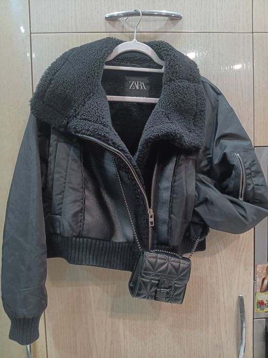 Кожено Яке ZARA S размер ,но според мен отговаря даже и на L,