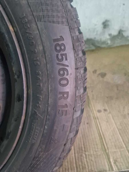 2 Continental R15 185/60/ 
зимни гуми 
DOT3319