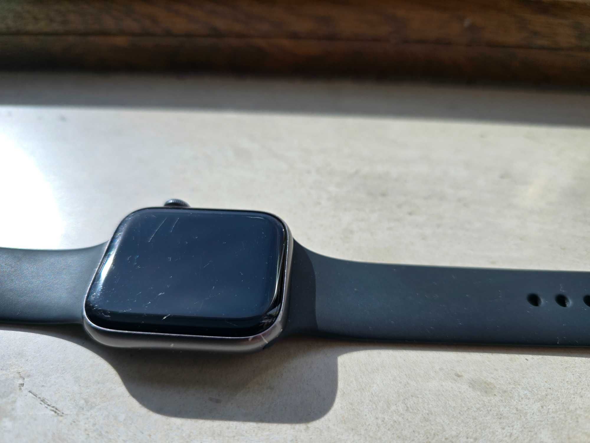 Apple watch 5, 44 mm, GPS + Cellular