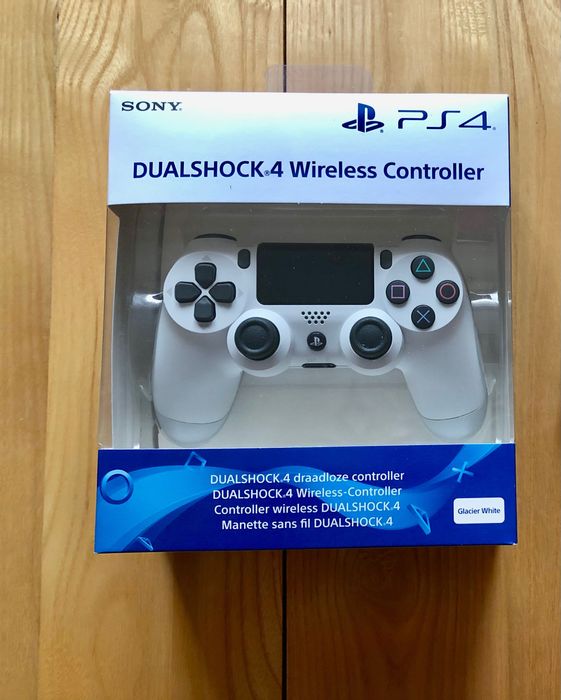 НОВ с Гаранция PS4 DualShock 4 Glacier White