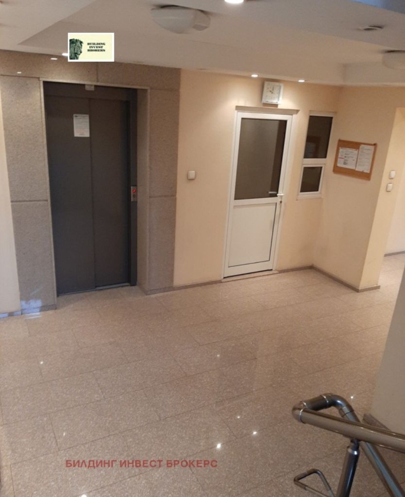 Дава се под наем Тристаен апартамент в София, Лозенец - 100 кв.м за 816 € - Снимка #13
