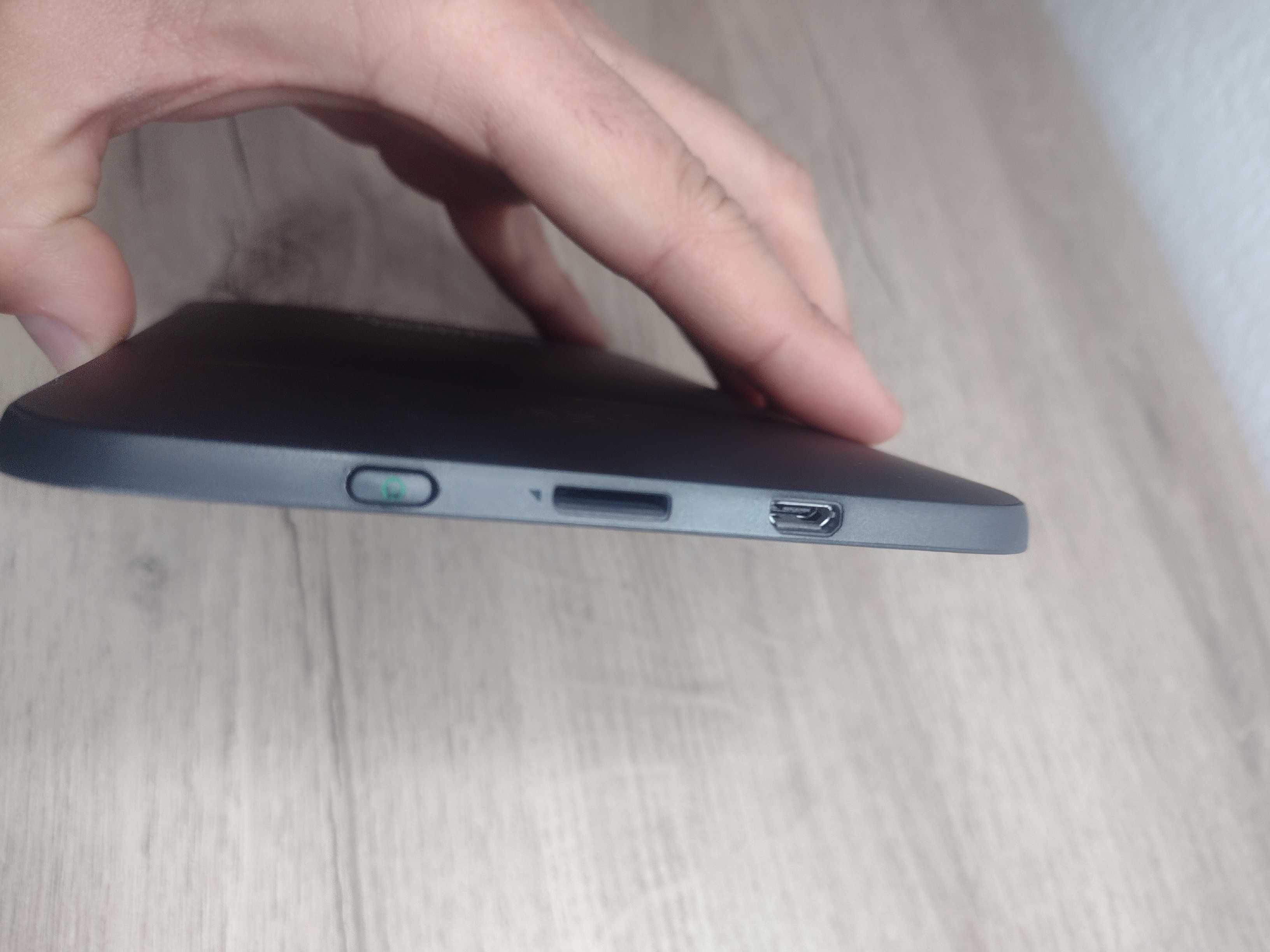 Pocketbook Touch Lux 3 с подсветка