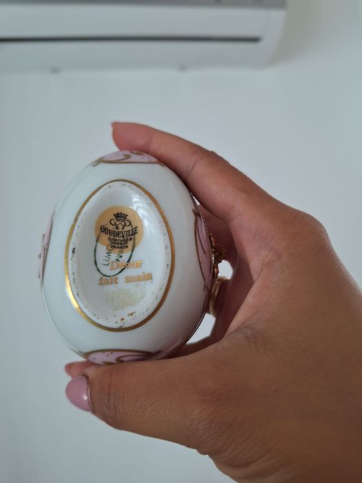 Cutie bijuterii lucrată manual