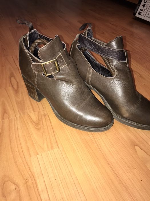 Ghete de piele nr 39