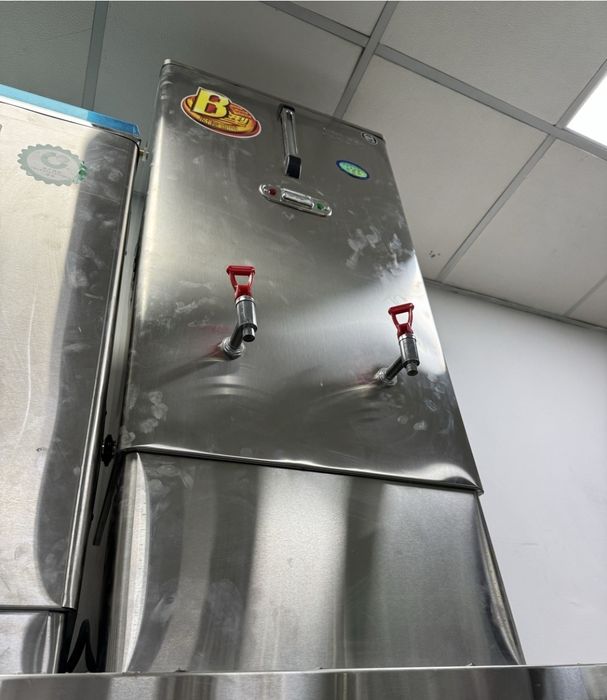 Samovar .samavar.uzini tuldiradigan. avtopadacha samavor