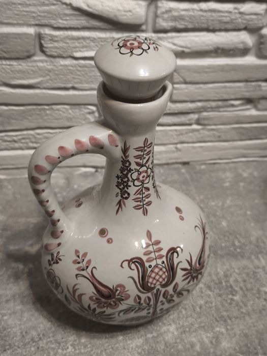 Порцеланова бутилка