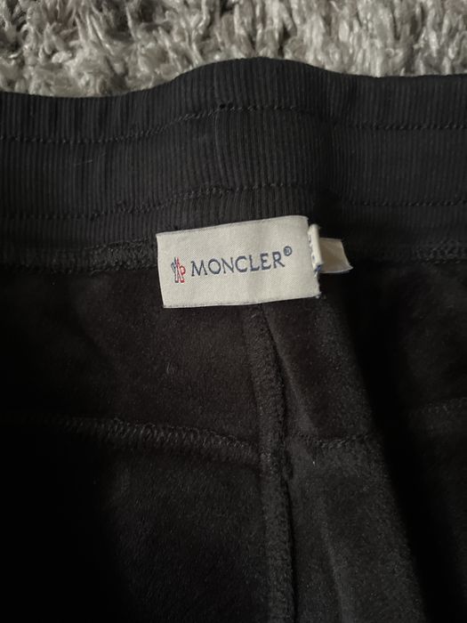 Уникална долница moncler