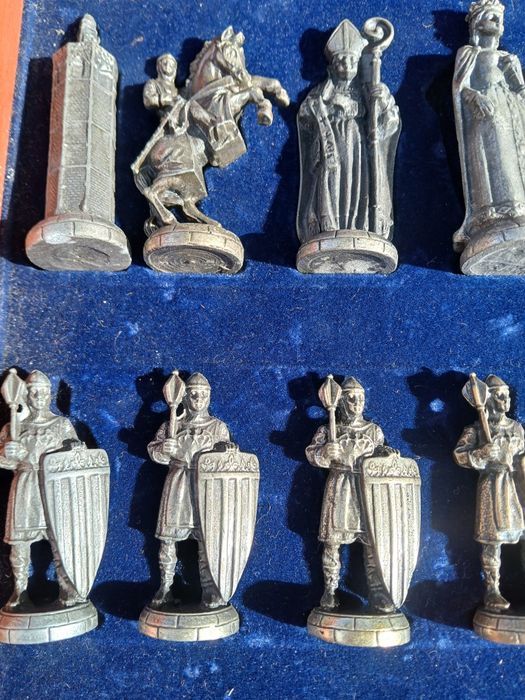 Изискан подарък Шах  с бронзови фигури