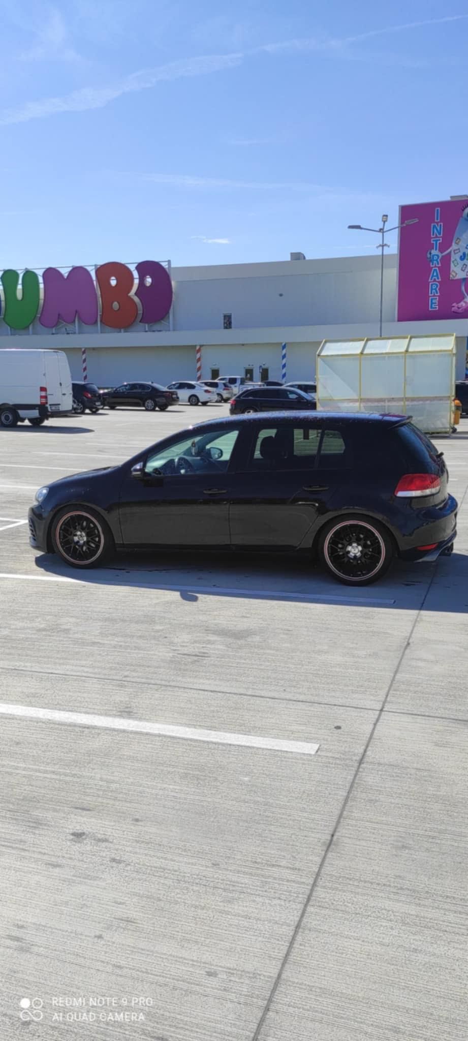 Vând jante aliaj R18 vw golf 6 cu cauciucuri225/40de vară noi.