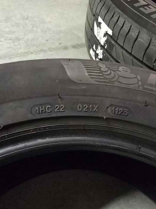 Anvelope vara Michelin 215 65 17 in stare foarte buna