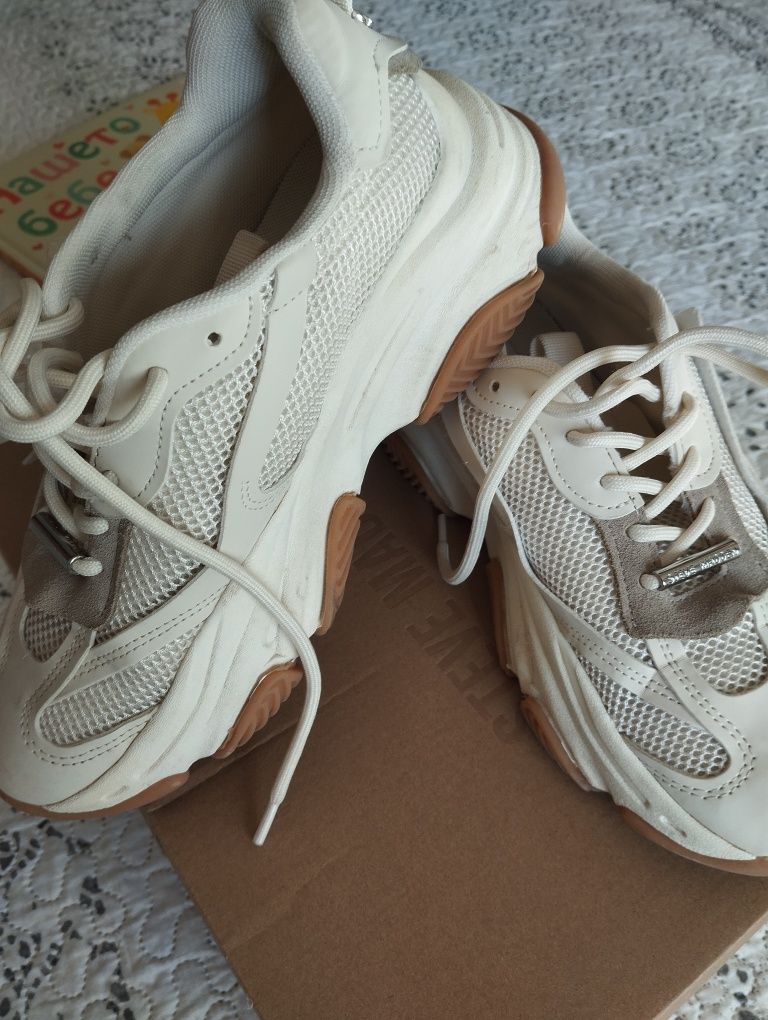 Steve Madden сникърси най-актуалният модел