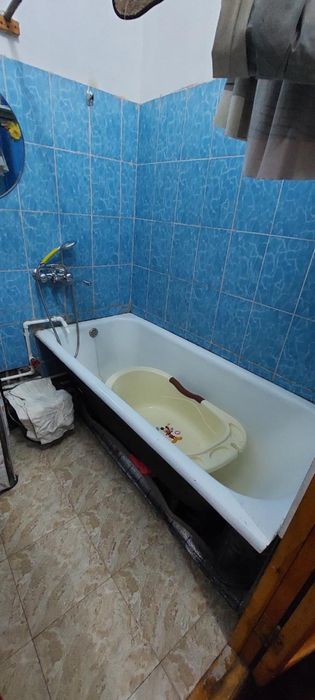 Чирчик шахри Навоийда 2 хонали квартира cотилади