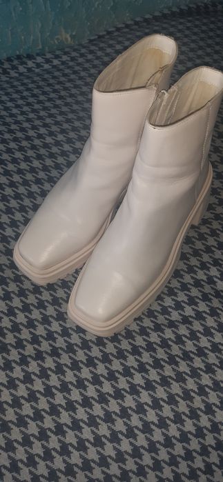 Ботинки фирменные кожа 42 размер