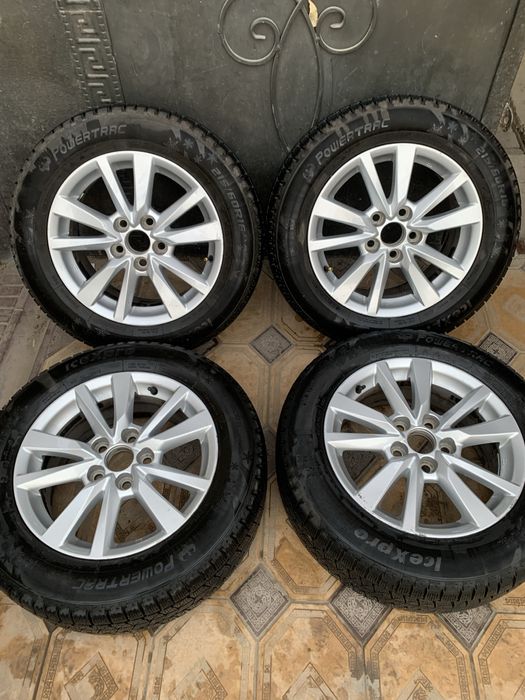 Диски r16 камри 70.от тайота,лексус зима+лето 8 шины в комплекте обмен