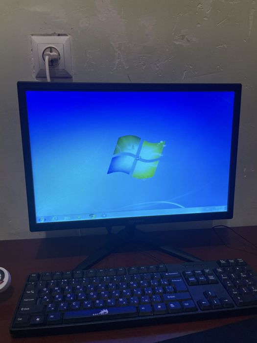 Mytech monitor sotiladi 19 dyum