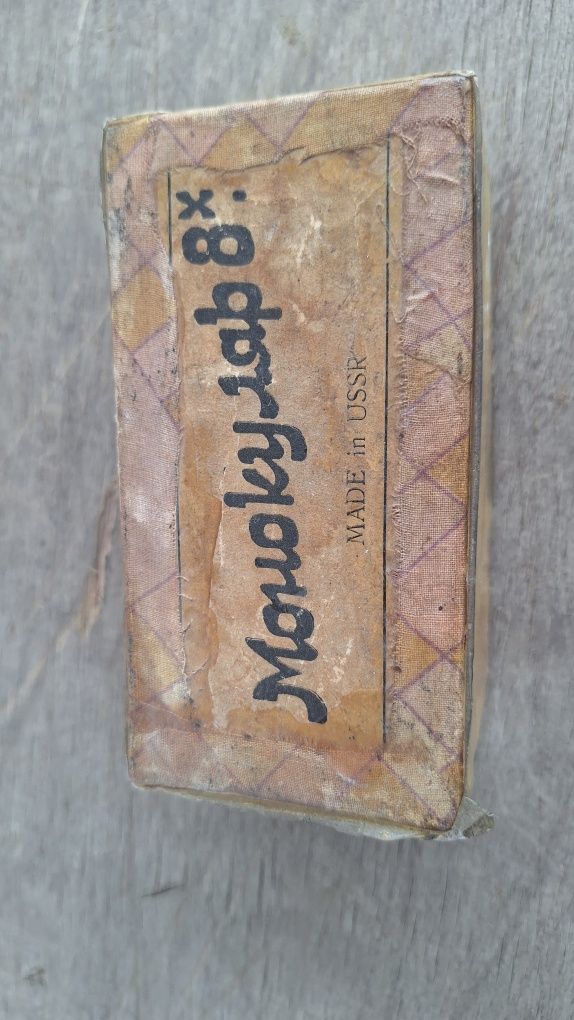 Монокуляр в коробке