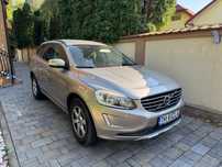 Volvo xc60 2015.