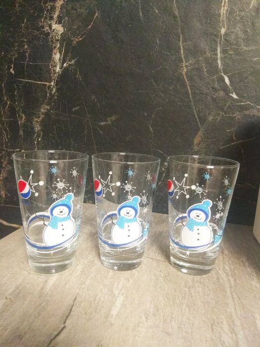Стеклянные новогодние стаканы