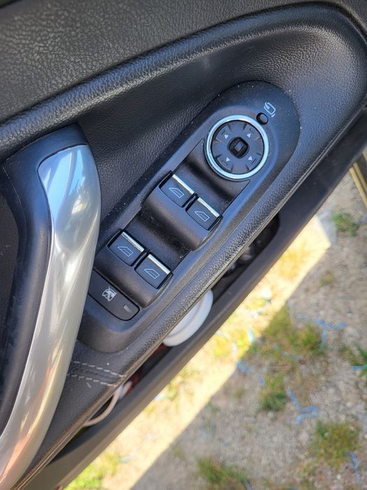 Продавам ford mondeo mk4 2.2 TDCI  175 коня