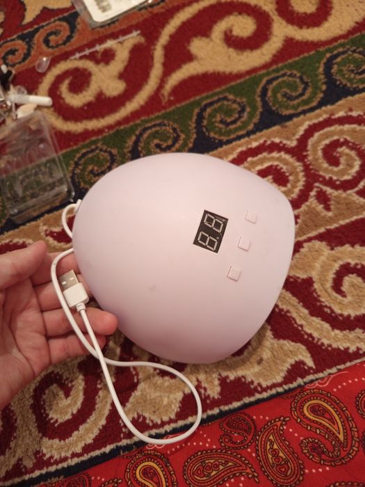 Маникюрный лампа