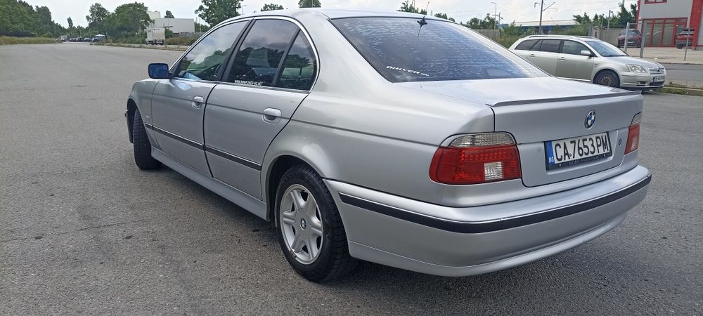 Продавам  BMW e39 520i