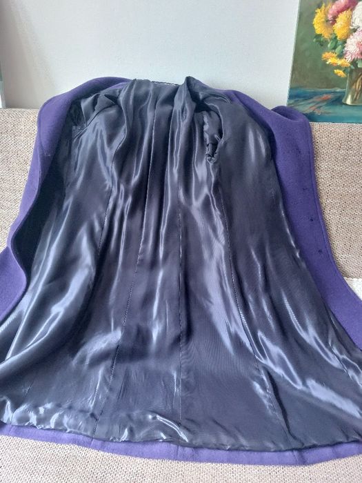 Palton mov nou, minunat, foarte elegant, stofa de lana