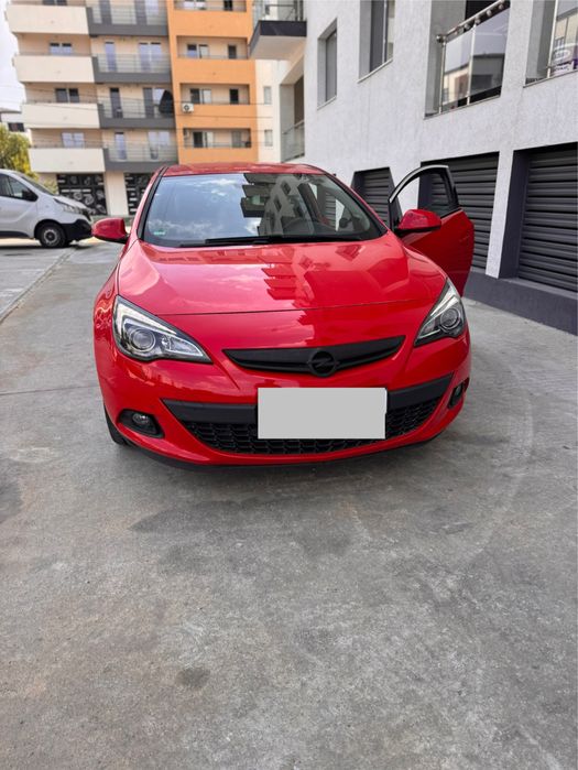 Opel Astra J gtc 2012