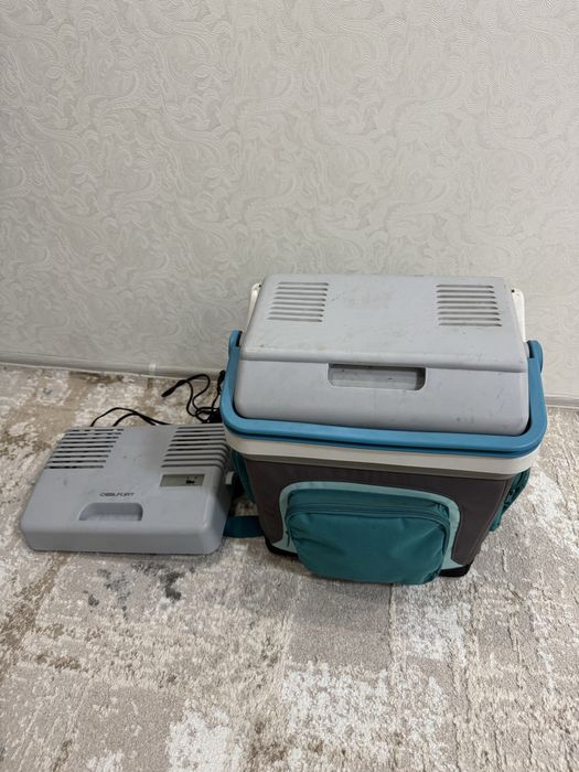 Продам термоэлектрический холодильник (мини-холодильник, с собой)