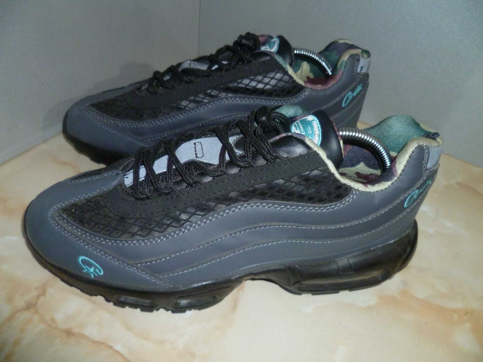 NIKE Air Max маратонки №45
