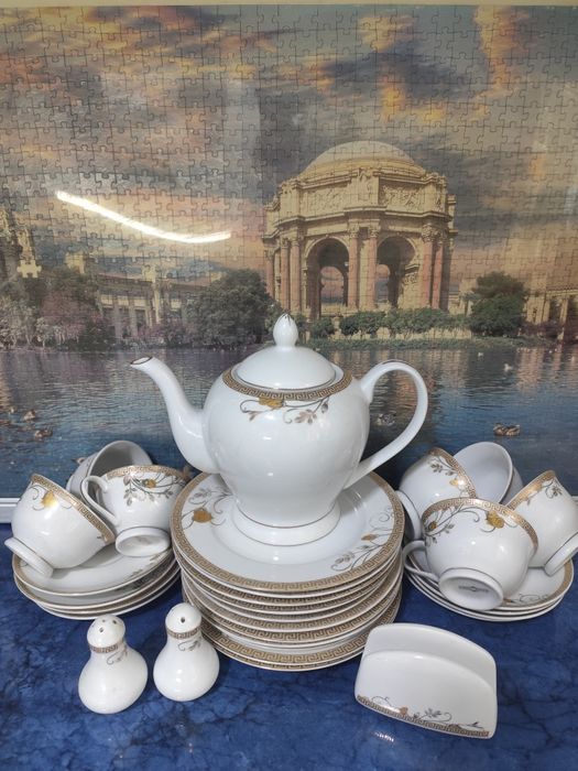 Продам чайные чашки ,тарелки