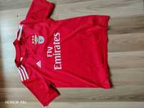 Vând tricou de fotbal