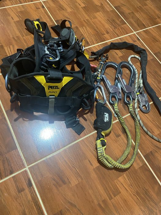 Ham alpinism utilitar Petzl Avao