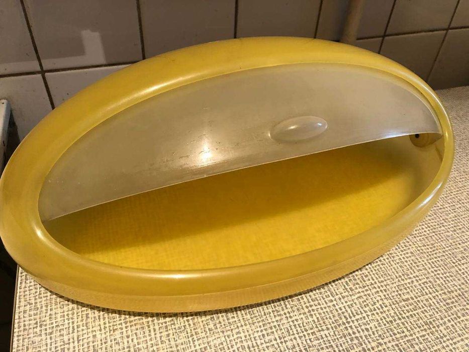 Яркая, как солнце хлебница на вашу кухню