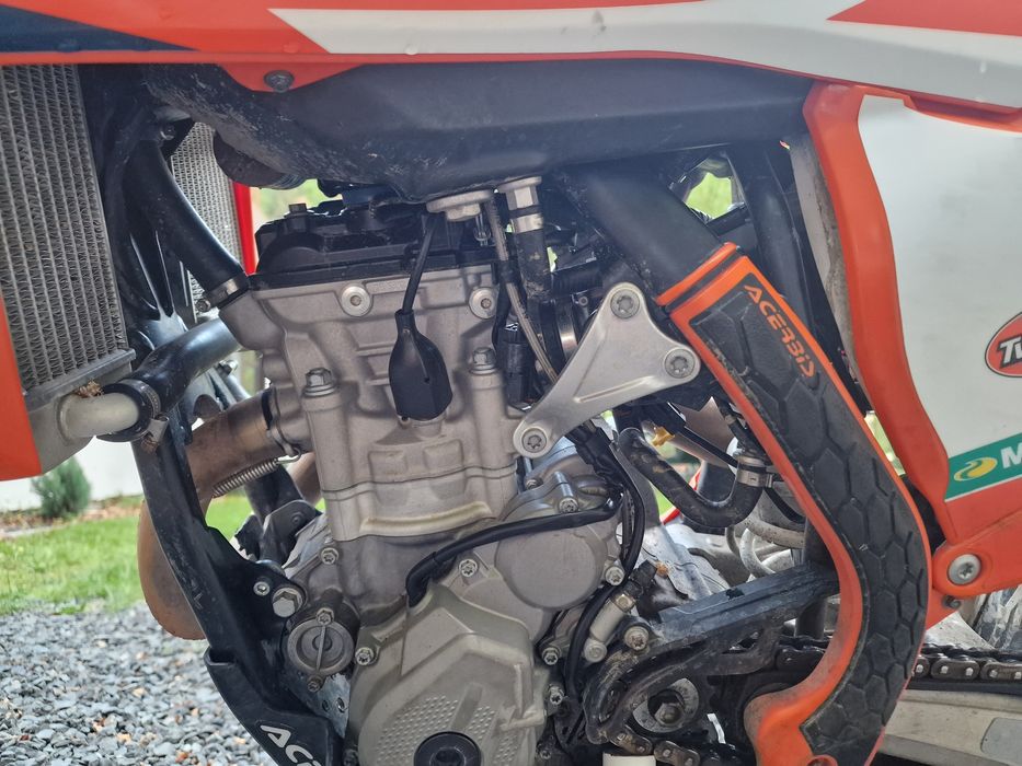 Vând ktm 4t.   impecabil 2018