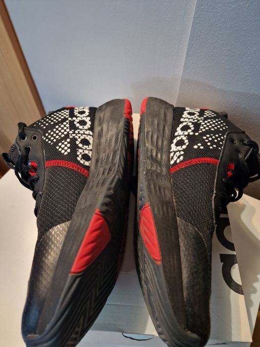 Маратонки за баскетбол Adidas н.40