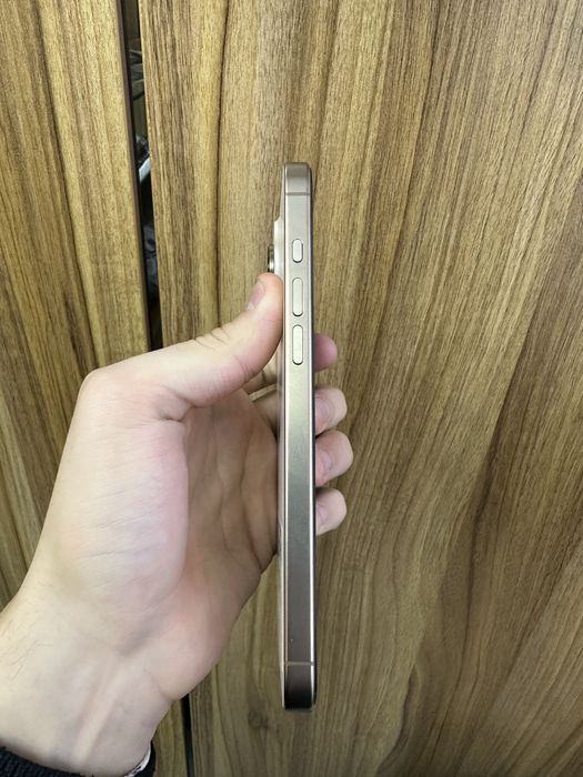 Iphone 16 pro max 256 gb 100% 143 sikl