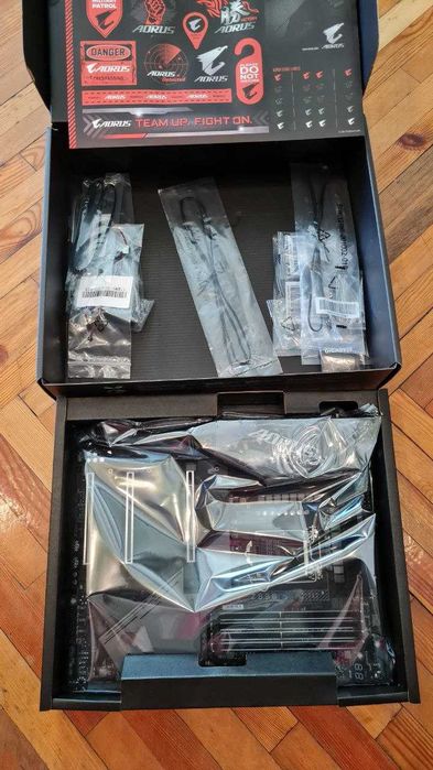 Новая материнская плата GIGABYTE Z590 AORUS ULTRA. Сокет LGA 1200.