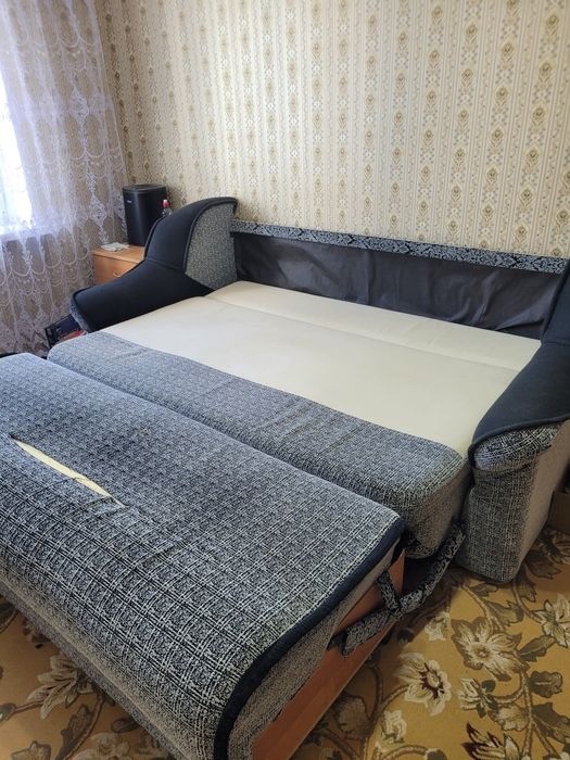 Диван мягкий уголок