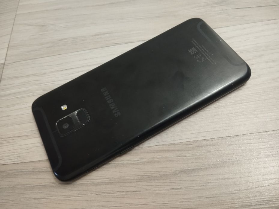 Samsung a6 3/32 holati yahshi