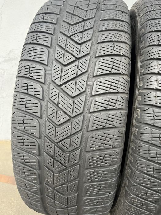 4 бр. зимни гуми 225/55/19 Pirelli DOT 2316 5-6 mm