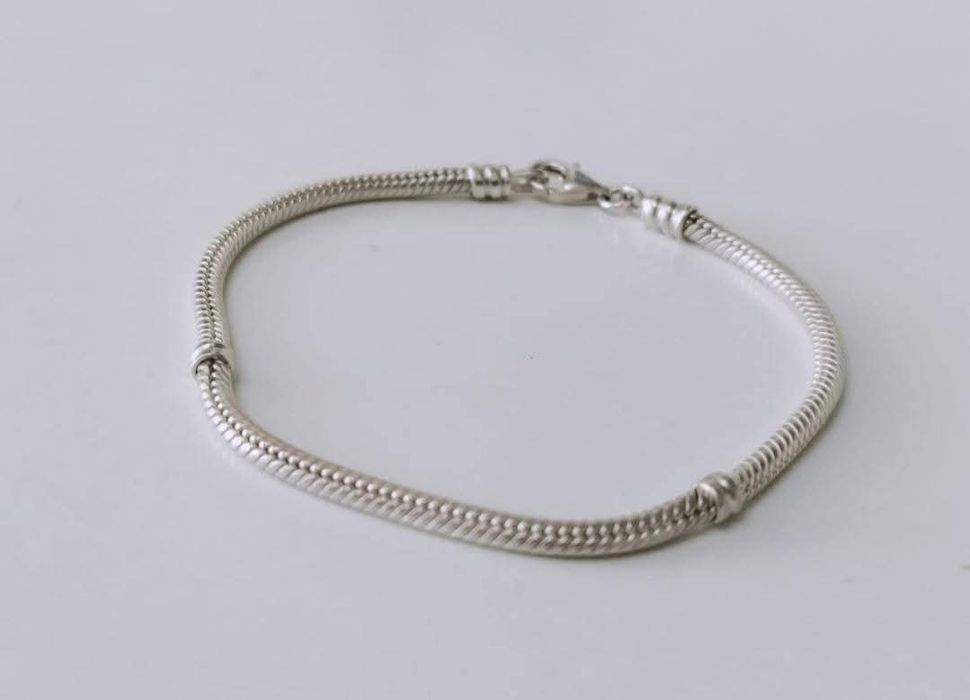 Veche bratara Pandora