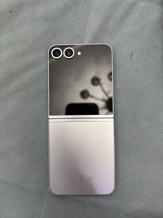 Galaxy z flip 6