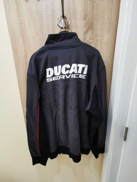 Ducati суичър и тениски